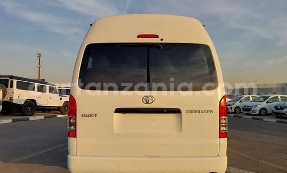 Buy Used Toyota Hiace White Car in Dar es Salaam in Dar es Salaam Buy Used Toyota Hiace White Car in Dar es Salaam in Dar es Salaam