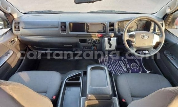 Buy Used Toyota Hiace White Car in Dar es Salaam in Dar es Salaam Buy Used Toyota Hiace White Car in Dar es Salaam in Dar es Salaam