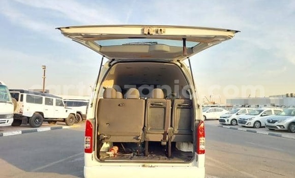 Buy Used Toyota Hiace White Car in Dar es Salaam in Dar es Salaam Buy Used Toyota Hiace White Car in Dar es Salaam in Dar es Salaam