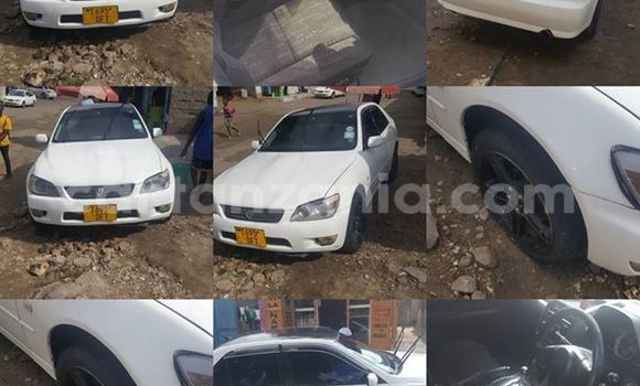 Buy Used Toyota Altezza White Car in Dar es Salaam in Dar es Salaam Buy Used Toyota Altezza White Car in Dar es Salaam in Dar es Salaam