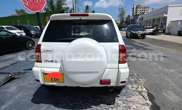 Nunua Ilio tumika Toyota RAV4 Nyeupe Gari ndani ya Dar es Salaam nchini Dar es Salaam Nunua Ilio tumika Toyota RAV4 Nyeupe Gari ndani ya Dar es Salaam nchini Dar es Salaam