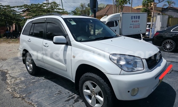 Nunua Ilio tumika Toyota RAV4 Nyeupe Gari ndani ya Dar es Salaam nchini Dar es Salaam Nunua Ilio tumika Toyota RAV4 Nyeupe Gari ndani ya Dar es Salaam nchini Dar es Salaam