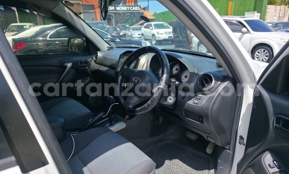 Nunua Ilio tumika Toyota RAV4 Nyeupe Gari ndani ya Dar es Salaam nchini Dar es Salaam Nunua Ilio tumika Toyota RAV4 Nyeupe Gari ndani ya Dar es Salaam nchini Dar es Salaam