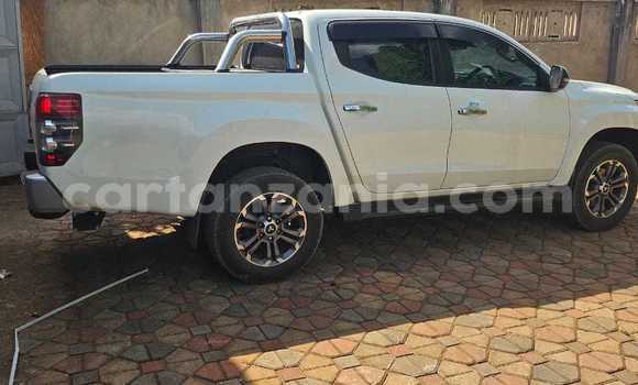 Nunua Ilio tumika Mitsubishi Triton Nyeupe Gari ndani ya Dar es Salaam nchini Dar es Salaam Nunua Ilio tumika Mitsubishi Triton Nyeupe Gari ndani ya Dar es Salaam nchini Dar es Salaam