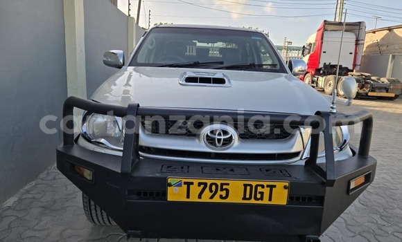 Buy Used Toyota Hilux Silver Car in Dar es Salaam in Dar es Salaam