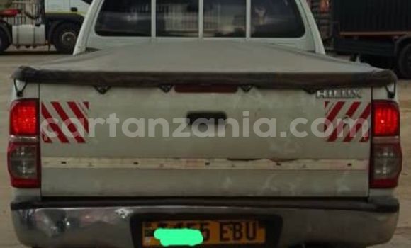 Nunua Ilio tumika Toyota Hilux Nyeupe Gari ndani ya Dar es Salaam nchini Dar es Salaam Nunua Ilio tumika Toyota Hilux Nyeupe Gari ndani ya Dar es Salaam nchini Dar es Salaam