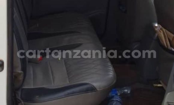 Nunua Ilio tumika Toyota Hilux Nyeupe Gari ndani ya Dar es Salaam nchini Dar es Salaam Nunua Ilio tumika Toyota Hilux Nyeupe Gari ndani ya Dar es Salaam nchini Dar es Salaam