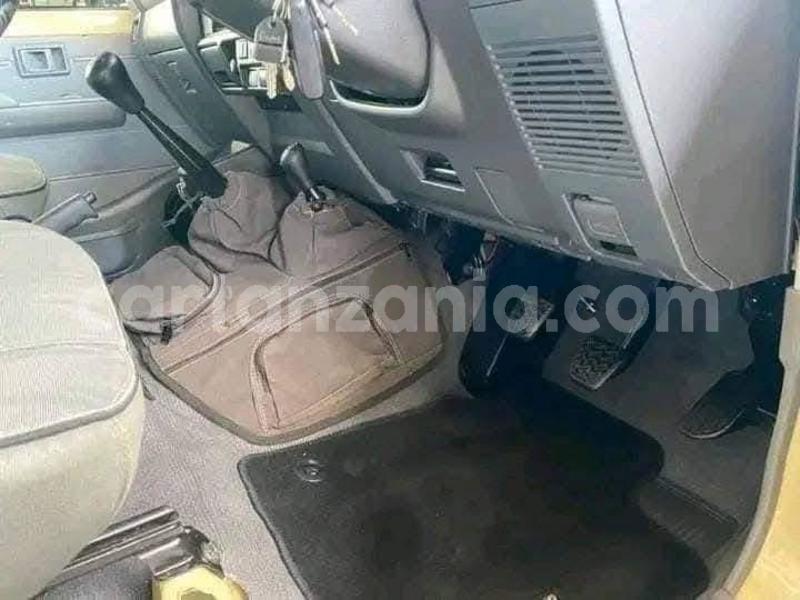 Big with watermark toyota land cruiser mara serengeti 31383