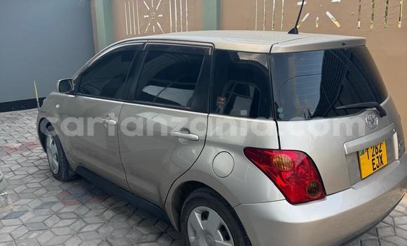 Buy Used Toyota IST Beige Car in Dar es Salaam in Dar es Salaam