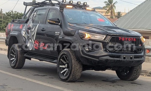 Buy Used Toyota Hilux Black Car in Dar es Salaam in Dar es Salaam