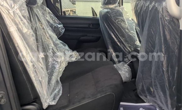 Nunua Ilio tumika Toyota Hilux Nyeusi Gari ndani ya Dar es Salaam nchini Dar es Salaam Nunua Ilio tumika Toyota Hilux Nyeusi Gari ndani ya Dar es Salaam nchini Dar es Salaam