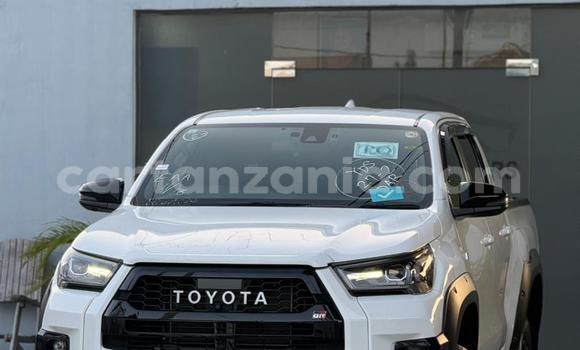 Nunua Ilio tumika Toyota Hilux Nyeupe Gari ndani ya Dar es Salaam nchini Dar es Salaam Nunua Ilio tumika Toyota Hilux Nyeupe Gari ndani ya Dar es Salaam nchini Dar es Salaam