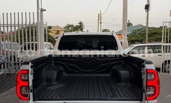 Nunua Ilio tumika Toyota Hilux Nyeupe Gari ndani ya Dar es Salaam nchini Dar es Salaam Nunua Ilio tumika Toyota Hilux Nyeupe Gari ndani ya Dar es Salaam nchini Dar es Salaam