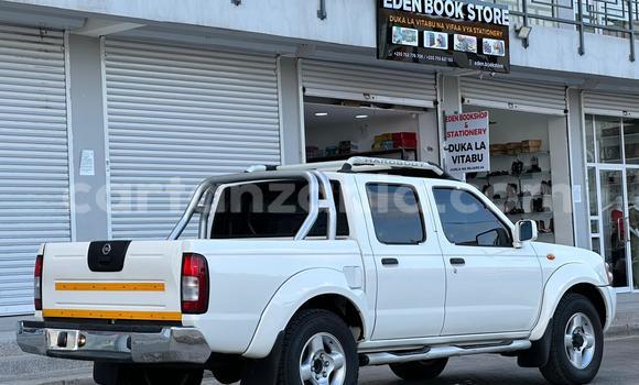 Nunua Ilio tumika Nissan Hardbody Nyeupe Gari ndani ya Dar es Salaam nchini Dar es Salaam Nunua Ilio tumika Nissan Hardbody Nyeupe Gari ndani ya Dar es Salaam nchini Dar es Salaam