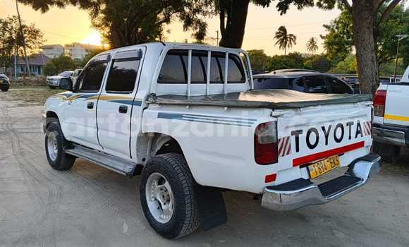 Nunua Ilio tumika Toyota Hilux Nyeupe Gari ndani ya Dar es Salaam nchini Dar es Salaam Nunua Ilio tumika Toyota Hilux Nyeupe Gari ndani ya Dar es Salaam nchini Dar es Salaam