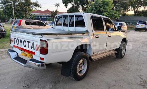 Nunua Ilio tumika Toyota Hilux Nyeupe Gari ndani ya Dar es Salaam nchini Dar es Salaam Nunua Ilio tumika Toyota Hilux Nyeupe Gari ndani ya Dar es Salaam nchini Dar es Salaam