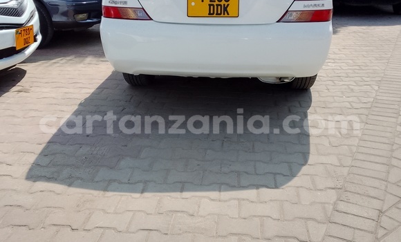Nunua Ilio tumika Toyota Mark II Nyeupe Gari ndani ya Dar es Salaam nchini Dar es Salaam