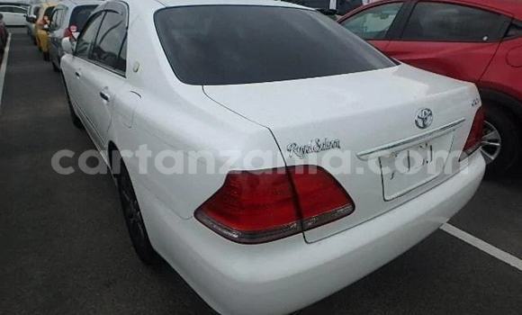 Buy Used Toyota Crown White Car in Dar es Salaam in Dar es Salaam Buy Used Toyota Crown White Car in Dar es Salaam in Dar es Salaam