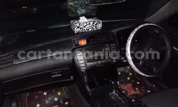 Buy Used Toyota Crown White Car in Dar es Salaam in Dar es Salaam Buy Used Toyota Crown White Car in Dar es Salaam in Dar es Salaam