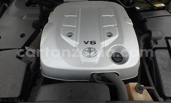 Buy Used Toyota Crown White Car in Dar es Salaam in Dar es Salaam Buy Used Toyota Crown White Car in Dar es Salaam in Dar es Salaam