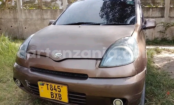Nunua Ilio tumika Toyota FunCargo Nyingine Gari ndani ya Chake Chake nchini Pemba Kusini Nunua Ilio tumika Toyota FunCargo Nyingine Gari ndani ya Chake Chake nchini Pemba Kusini