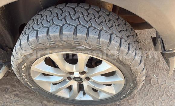 Buy Used Land Rover Discovery Black Car in Dar es Salaam in Dar es Salaam Buy Used Land Rover Discovery Black Car in Dar es Salaam in Dar es Salaam