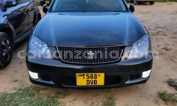 Nunua Ilio tumika Toyota Crown Nyeusi Gari ndani ya Dar es Salaam nchini Dar es Salaam Nunua Ilio tumika Toyota Crown Nyeusi Gari ndani ya Dar es Salaam nchini Dar es Salaam