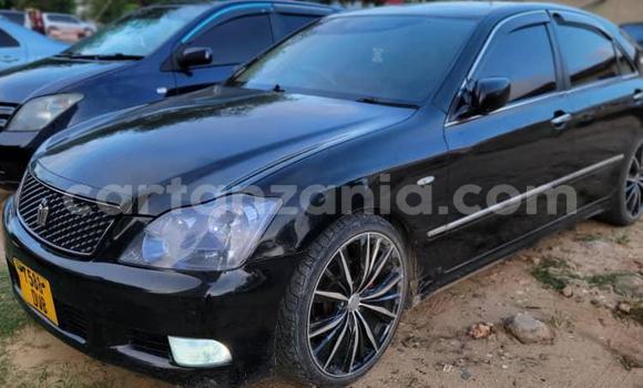 Nunua Ilio tumika Toyota Crown Nyeusi Gari ndani ya Dar es Salaam nchini Dar es Salaam Nunua Ilio tumika Toyota Crown Nyeusi Gari ndani ya Dar es Salaam nchini Dar es Salaam