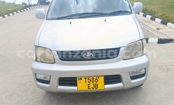 Nunua Ilio tumika Toyota Noah Fedha Gari ndani ya Dar es Salaam nchini Dar es Salaam