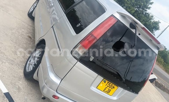 Nunua Ilio tumika Toyota Noah Fedha Gari ndani ya Dar es Salaam nchini Dar es Salaam Nunua Ilio tumika Toyota Noah Fedha Gari ndani ya Dar es Salaam nchini Dar es Salaam