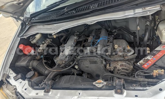 Nunua Ilio tumika Toyota Noah Fedha Gari ndani ya Dar es Salaam nchini Dar es Salaam Nunua Ilio tumika Toyota Noah Fedha Gari ndani ya Dar es Salaam nchini Dar es Salaam