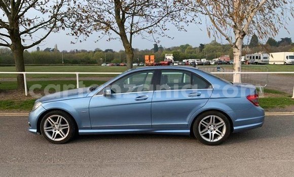 Nunua Ilio tumika Mercedes‒Benz C–Class Bluu Gari ndani ya Dar es Salaam nchini Dar es Salaam Nunua Ilio tumika Mercedes‒Benz C–Class Bluu Gari ndani ya Dar es Salaam nchini Dar es Salaam