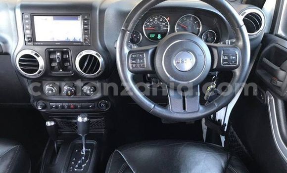 Nunua Ilio tumika Jeep Wrangler Nyeupe Gari ndani ya Dar es Salaam nchini Dar es Salaam Nunua Ilio tumika Jeep Wrangler Nyeupe Gari ndani ya Dar es Salaam nchini Dar es Salaam
