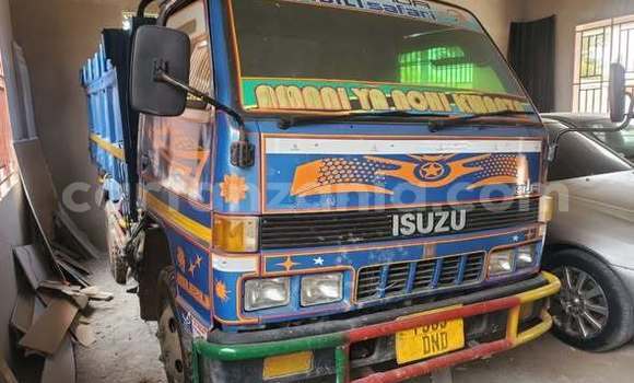 Nunua Ilio tumika Isuzu Impulse Nyingine Gari ndani ya Dar es Salaam nchini Dar es Salaam
