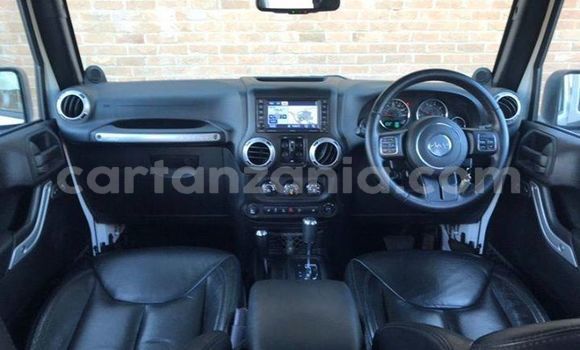 Nunua Ilio tumika Jeep Wrangler Nyeupe Gari ndani ya Dar es Salaam nchini Dar es Salaam Nunua Ilio tumika Jeep Wrangler Nyeupe Gari ndani ya Dar es Salaam nchini Dar es Salaam