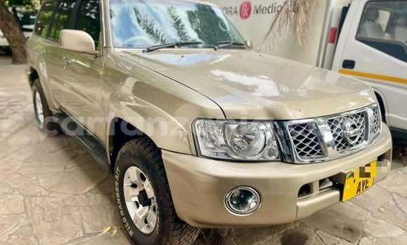 Nunua Ilio tumika Nissan Patrol Nyingine Gari ndani ya Dar es Salaam nchini Dar es Salaam