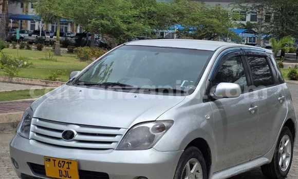 Buy Used Toyota IST Silver Car in Dar es Salaam in Dar es Salaam Buy Used Toyota IST Silver Car in Dar es Salaam in Dar es Salaam