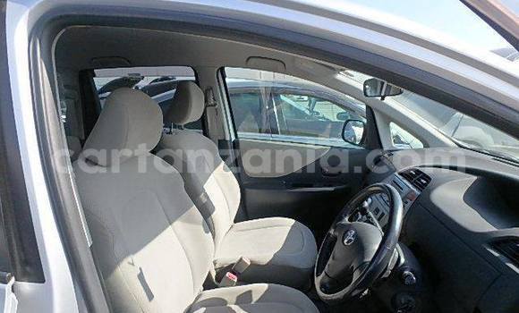 Nunua Ilio tumika Toyota Ractis Fedha Gari ndani ya Dar es Salaam nchini Dar es Salaam Nunua Ilio tumika Toyota Ractis Fedha Gari ndani ya Dar es Salaam nchini Dar es Salaam