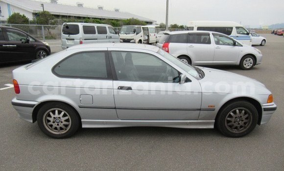Nunua Ilio tumika BMW 3–Series Fedha Gari ndani ya Dar es Salaam nchini Dar es Salaam Nunua Ilio tumika BMW 3–Series Fedha Gari ndani ya Dar es Salaam nchini Dar es Salaam