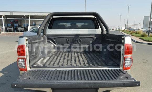 Buy Used Toyota Hilux Silver Car in Dodoma in Dodoma Buy Used Toyota Hilux Silver Car in Dodoma in Dodoma