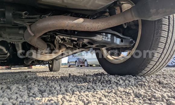 Nunua Imported Toyota Vanguard Nyeusi Gari ndani ya Dar es Salaam nchini Dar es Salaam Nunua Imported Toyota Vanguard Nyeusi Gari ndani ya Dar es Salaam nchini Dar es Salaam