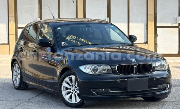 Nunua Imported BMW 1-Series Nyeusi Gari ndani ya Dar es Salaam nchini Dar es Salaam