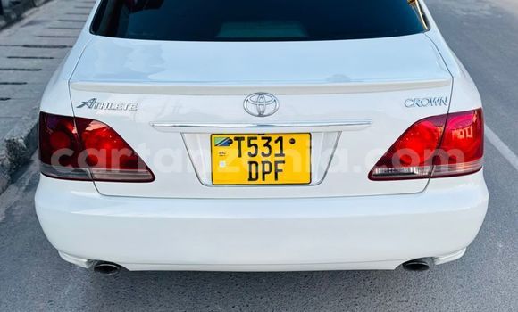 Nunua Ilio tumika Toyota Crown Nyeupe Gari ndani ya Dar es Salaam nchini Dar es Salaam Nunua Ilio tumika Toyota Crown Nyeupe Gari ndani ya Dar es Salaam nchini Dar es Salaam