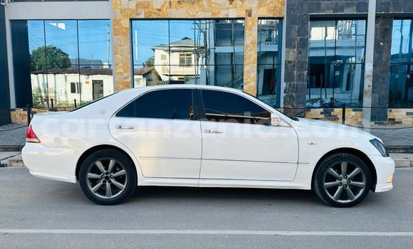 Nunua Ilio tumika Toyota Crown Nyeupe Gari ndani ya Dar es Salaam nchini Dar es Salaam Nunua Ilio tumika Toyota Crown Nyeupe Gari ndani ya Dar es Salaam nchini Dar es Salaam