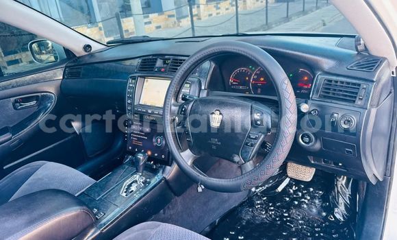 Nunua Ilio tumika Toyota Crown Nyeupe Gari ndani ya Dar es Salaam nchini Dar es Salaam Nunua Ilio tumika Toyota Crown Nyeupe Gari ndani ya Dar es Salaam nchini Dar es Salaam