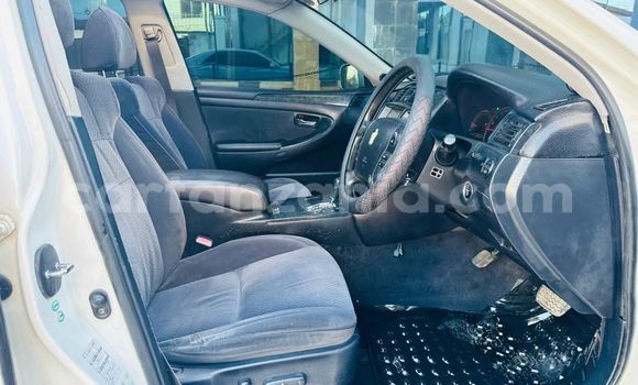 Nunua Ilio tumika Toyota Crown Nyeupe Gari ndani ya Dar es Salaam nchini Dar es Salaam Nunua Ilio tumika Toyota Crown Nyeupe Gari ndani ya Dar es Salaam nchini Dar es Salaam