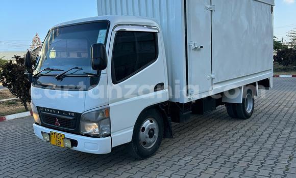 Buy Used Mitsubishi Fuso Fighter White Truck in Dar es Salaam in Dar es Salaam