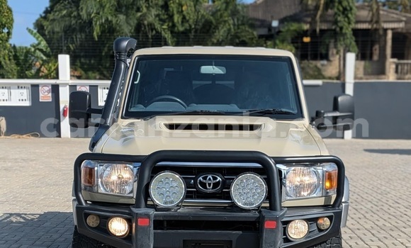Buy Import Toyota Land Cruiser Beige Car in Dar es Salaam in Dar es Salaam Buy Import Toyota Land Cruiser Beige Car in Dar es Salaam in Dar es Salaam