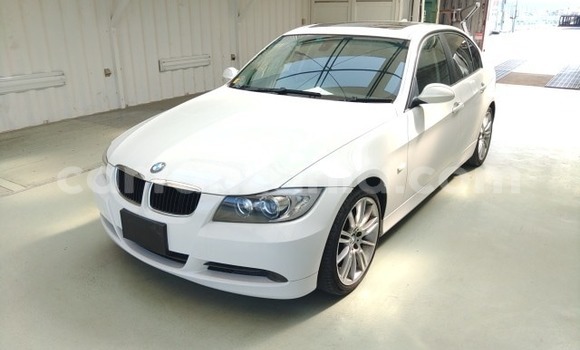 Nunua Imported BMW 3–Series Nyeupe Gari ndani ya Dar es Salaam nchini Dar es Salaam Nunua Imported BMW 3–Series Nyeupe Gari ndani ya Dar es Salaam nchini Dar es Salaam