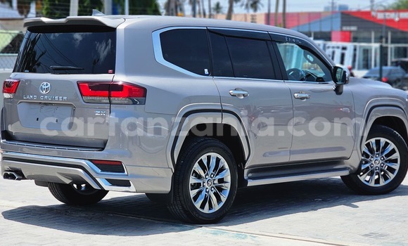 Buy Import Toyota Land Cruiser Other Car in Dar es Salaam in Dar es Salaam Buy Import Toyota Land Cruiser Other Car in Dar es Salaam in Dar es Salaam